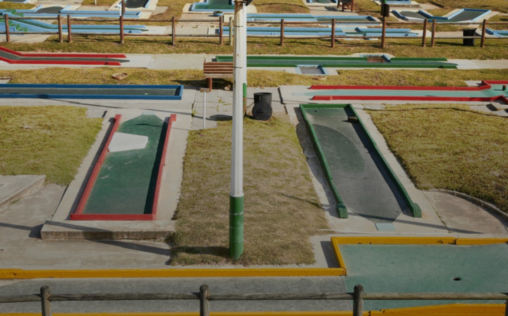 De volta ao mini-golfe